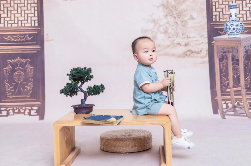 泗洪宝宝眼睛肿是什么原因